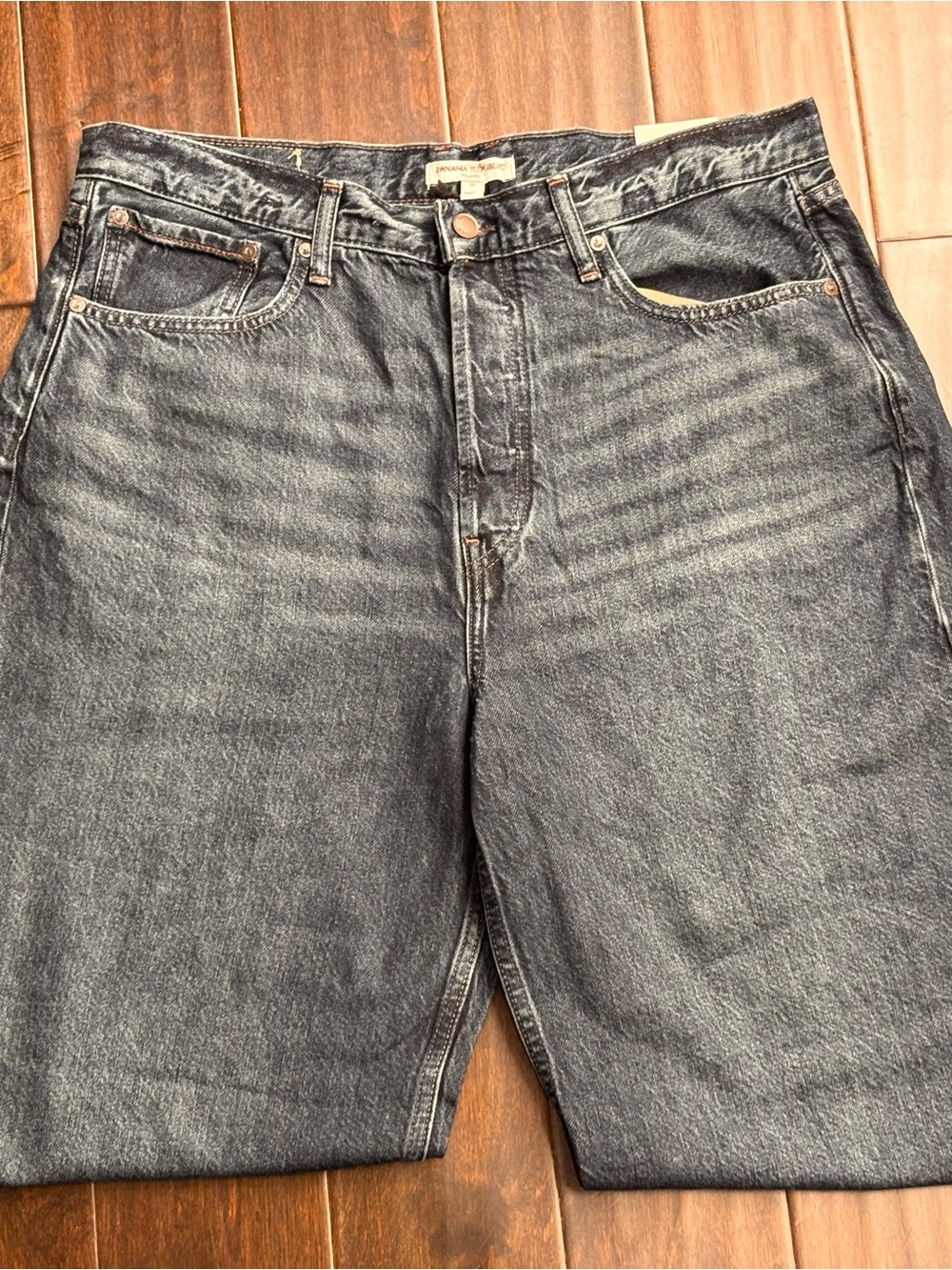 Banana Republic Womens Low Rise Relaxed Fit Lightweight Buttonfly Denim Jean NWT